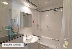 /imageLibrary/Images/6265 london heathrow airport thistle hotel 8 executive bathroom