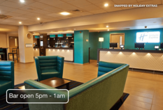 /imageLibrary/Images/84355 HX MAN Holiday Inn Express Bar.png