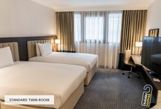 /imageLibrary/Images/5887 london gatwick hilton standard twin room