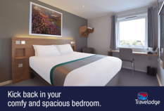 /imageLibrary/Images/3174 travelodge airport hotel bedroom captioned.png