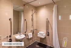 /imageLibrary/Images/431/5 6055 london gatwick airport courtyard by marriott accessible Accessible Bathroom