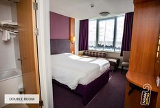 /imageLibrary/Images/5936 gatwick airport premier inn double room