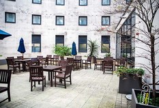 /imageLibrary/Images/5936 gatwick airport premier inn north patio