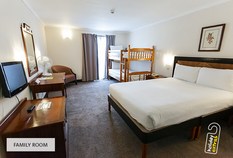 /imageLibrary/Images/6334 gatwick airport europa hotel family room