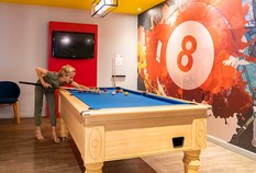 /imageLibrary/Images/6573 stansted holiday inn express 23 pool table