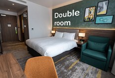 /imageLibrary/Images/6649 gatwick airport holiday inn worth double room