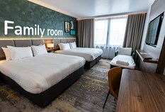 /imageLibrary/Images/6649 gatwick airport holiday inn worth family room