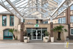 /imageLibrary/Images/8345 heathrow holiday inn slough windsor hotel exterior.png