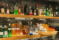 /imageLibrary/Images/8377 gatwick stanhill court bar wall.png