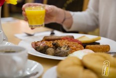 /imageLibrary/Images/9428 gatwick airport russ hill breakfast
