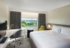 /imageLibrary/Images/heathrow hilton t4 standard room with view