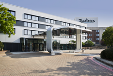 /imageLibrary/Images/lhr radisson exterior.png